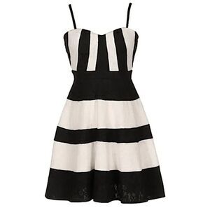 New Love Point Black + White Colorblock Embroidered Skater Dress M size 6